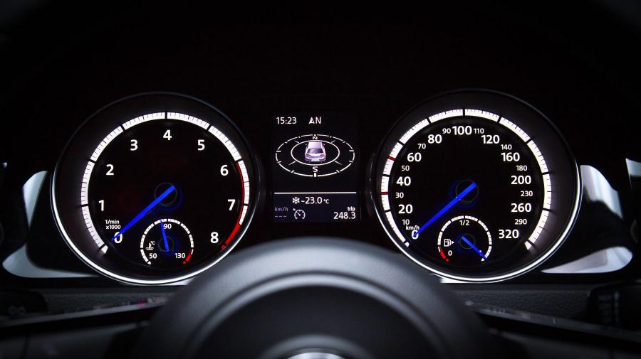  Volkswagen Golf R 5-Door 2013 года  (фото 36 из 100)